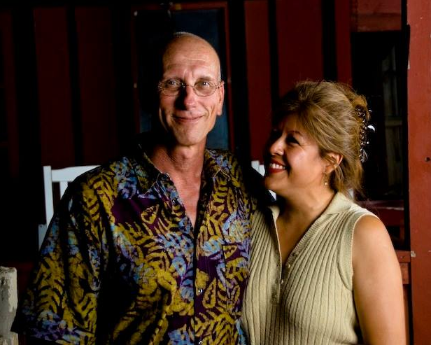 HDU_WBR_HillsCafe_AllanMe